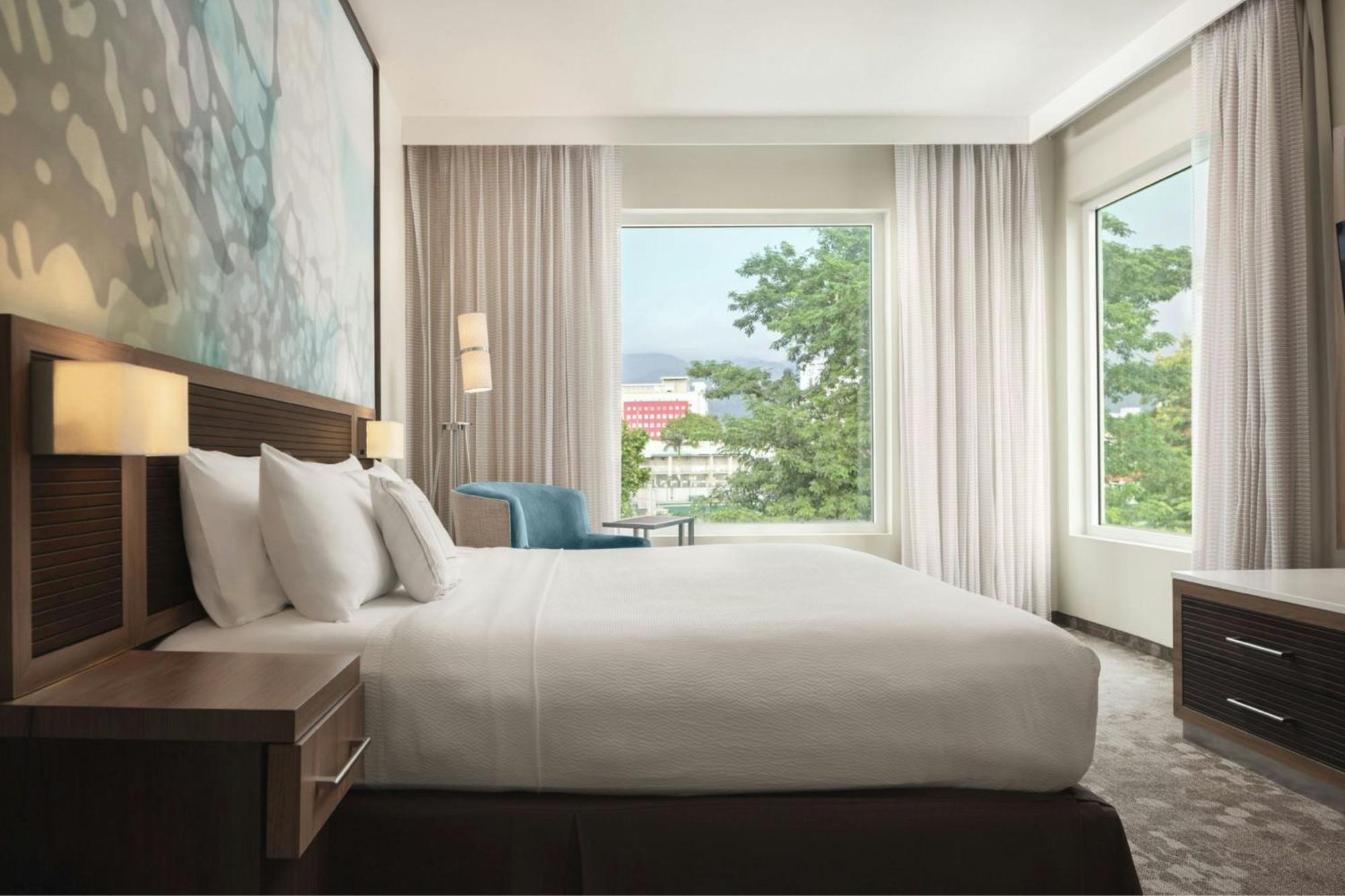 คอร์ตยาร์ด คิงส์ตัน จาไมก้า Hotel ภายนอก รูปภาพ